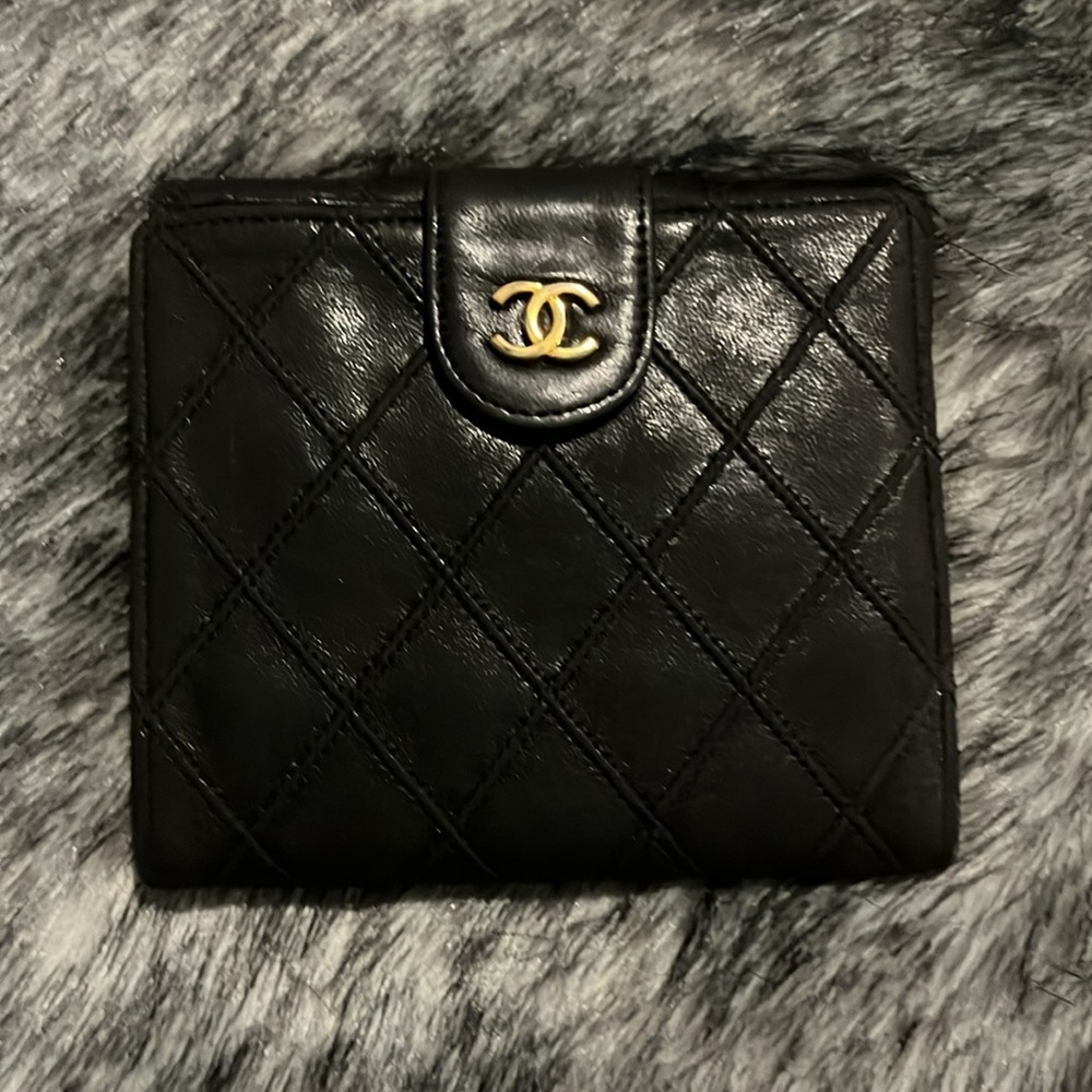 CHANEL QUILTED DOUBLE SNAP WALLET